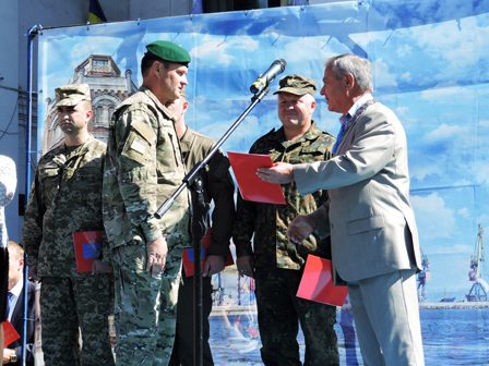День города в Мариуполе отпраздновали парадом вышиванок DSCN5023 - День города в Мариуполе отпраздновали парадом вышиванок