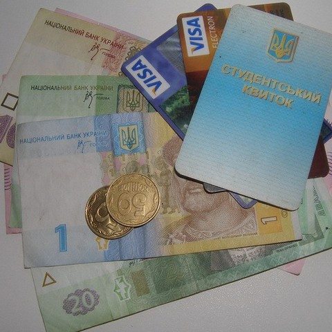 cb90f0f9fa648a7f3d5289108e12edfe - Уряд має відмовитись від ідеї перерозподілу соціальних стипендій на користь академічних, – «Наш край»