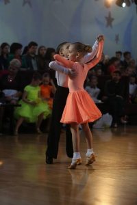 2 200x300 - &laquo;КиївStars&raquo; аплодує юним переселенцям