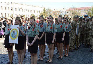 Торжественным шествием и возложением цветов отметили День Победы в Кропивницком 114 1 - Торжественным шествием и возложением цветов отметили День Победы в Кропивницком