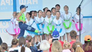 zap 1 300x169 - У Хортицькому районі Запоріжжя &laquo;Наш край&raquo; підготував свято для дітей