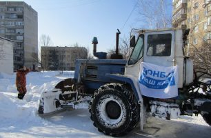 IMG 0062 306x200 - При поддержке «Нашего края» в Славянске расчистил снег