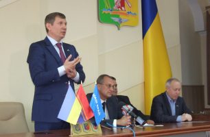 DSCF0006 306x200 - Визит Сергея Шахова в регионы: депутат вспоминал молодость, тестировал паровозы и говорил о провальной медреформе