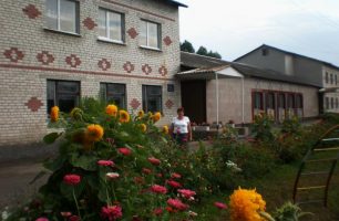 P8150012 306x200 - В Бобровице "Наш край" поддержал ремонт детских садов в громаде