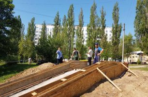 Tkachenko shody 2 306x200 - Депутаты «Нашего края» заботятся о благоустройстве микрорайонов Чернигова