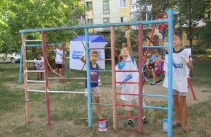 zaglavnaya 2 306x200 - В Николаевке «Наш край» продолжает облагораживать родной город