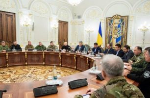 860282 833 1200 650x410 1 650x410 306x200 - «Наш край» призывает власть обеспечить защиту людей в случае введения военного положения