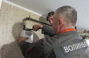 f05ebe7cdd5ac6d8fac55ce455f1d922 0 306x200 - "Наш край": Правительство должно запретить олигархам дважды снимать деньги с людей за установление газовых счетчиков