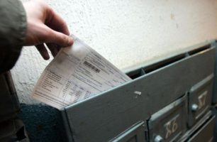 5c2f34e4322fc 306x200 - Нужно лишать лицензий облгазы, которые продолжают «сдирать» дополнительные деньги с людей