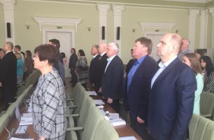 Sesiya kviten 2019 306x200 - В Чернигове «Наш край» поддержал проведение торгов по продаже права аренды земельных участков