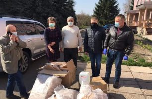 FB IMG 1585926262398 306x200 - Сопредседатель партии "Наш край" помогает медучреждениям области