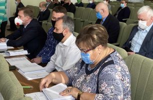 Sesiya 30.04 karantyn 306x200 - "Наш край" в Чернигове выступил против закрытия школы №10