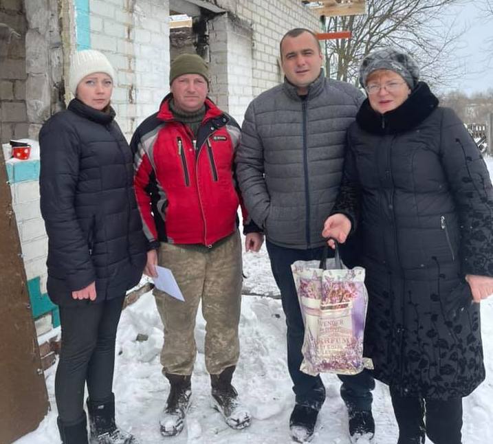 demydenko budynok 1 - Депутат от "Нашего края" помогает семье, которая из-за пожара потеряла жилье