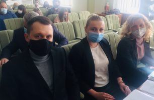 6ab50485 5653 4f52 9207 c9d0e0ffc18d 306x200 - В Чернигове депутаты горсовета поддержали местных предпринимателей