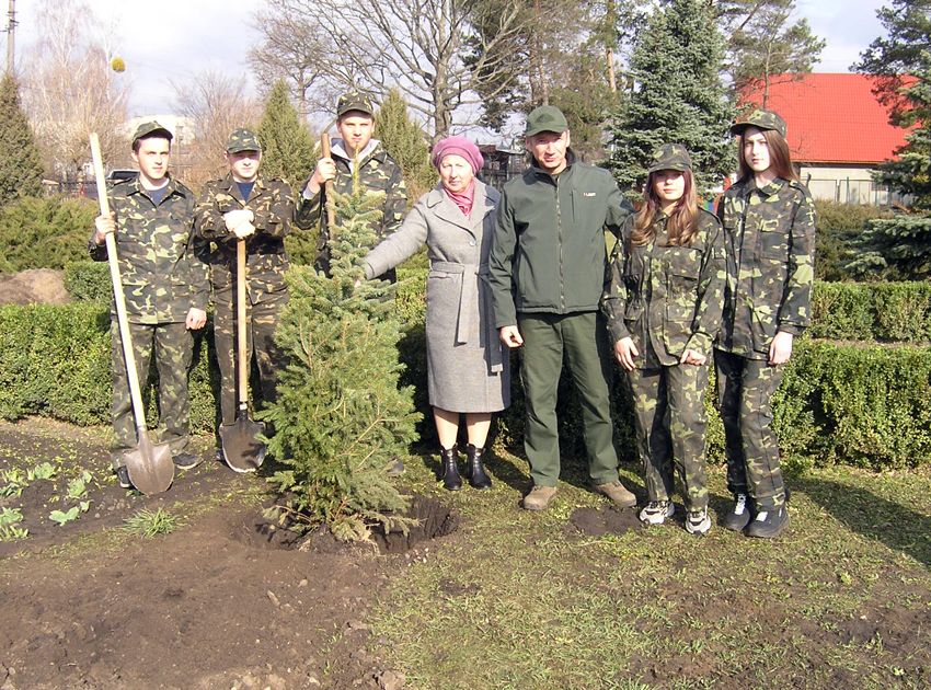 photo 2021 04 16 16.15.31 - По инициативе депутата от "Нашего края" на Житомирщине высадили 45 200 деревьев