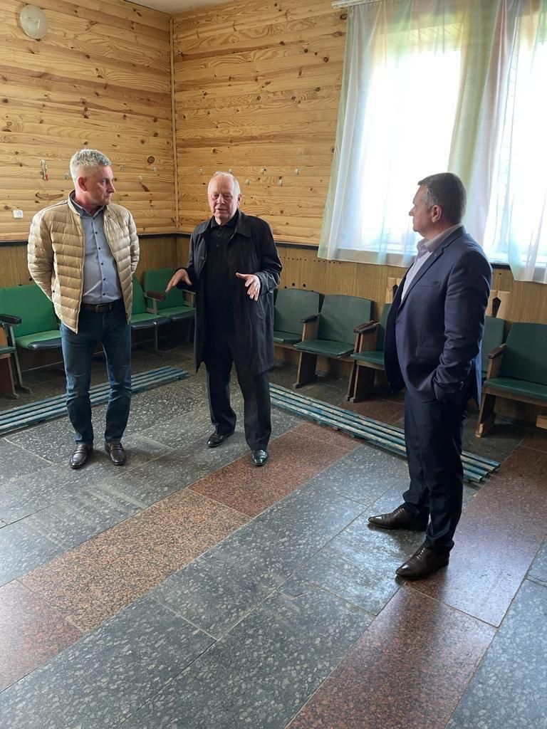 photo 2021 04 30 15.40.15 - Наш край" сприяє розвитку футболу у Романівській громаді
