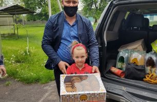 31 05 novost zhytomyr 3 306x200 - Депутаты от "Нашего края" Малинского городского совета помогли Потиевской школе-интернату