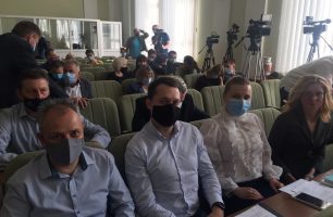 novyna chernigiv 28 05 2 306x200 - "Наш край" инициировал ремонт дворового проезда и кровли дома в Чернигове