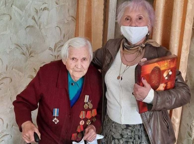 photo 2021 05 14 12 40 14 e1621006254187 - "Наш край" поздравил с Днем Победы 102-летнюю "Легенду Нежина"