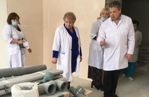 vajlo remont pryjmalnogo viddilennya 306x200 - Команда «Нашего края» вывела из кризиса больницы Глуховской громады на Сумщине