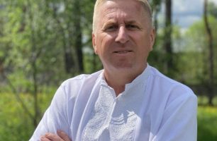 vыshyvvanky 306x200 - Депутаты от «Нашего края» на Житомирщине отметили День вышиванки (фото)