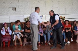 14 06 novost zhytomyr den sela 306x200 - Депутаты «Нашего края» поздравили жителей села Журжевичи на Житомирщине с 330 годовщиной основания