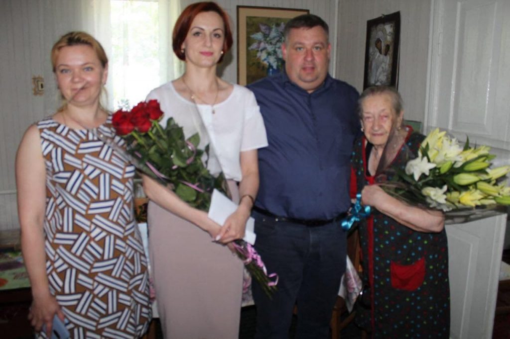 22 06 novost zhytomyr medyka 1 1024x682 - Депутати від &laquo;Нашого краю&raquo; на Житомирщині привітали медиків з професійним святом