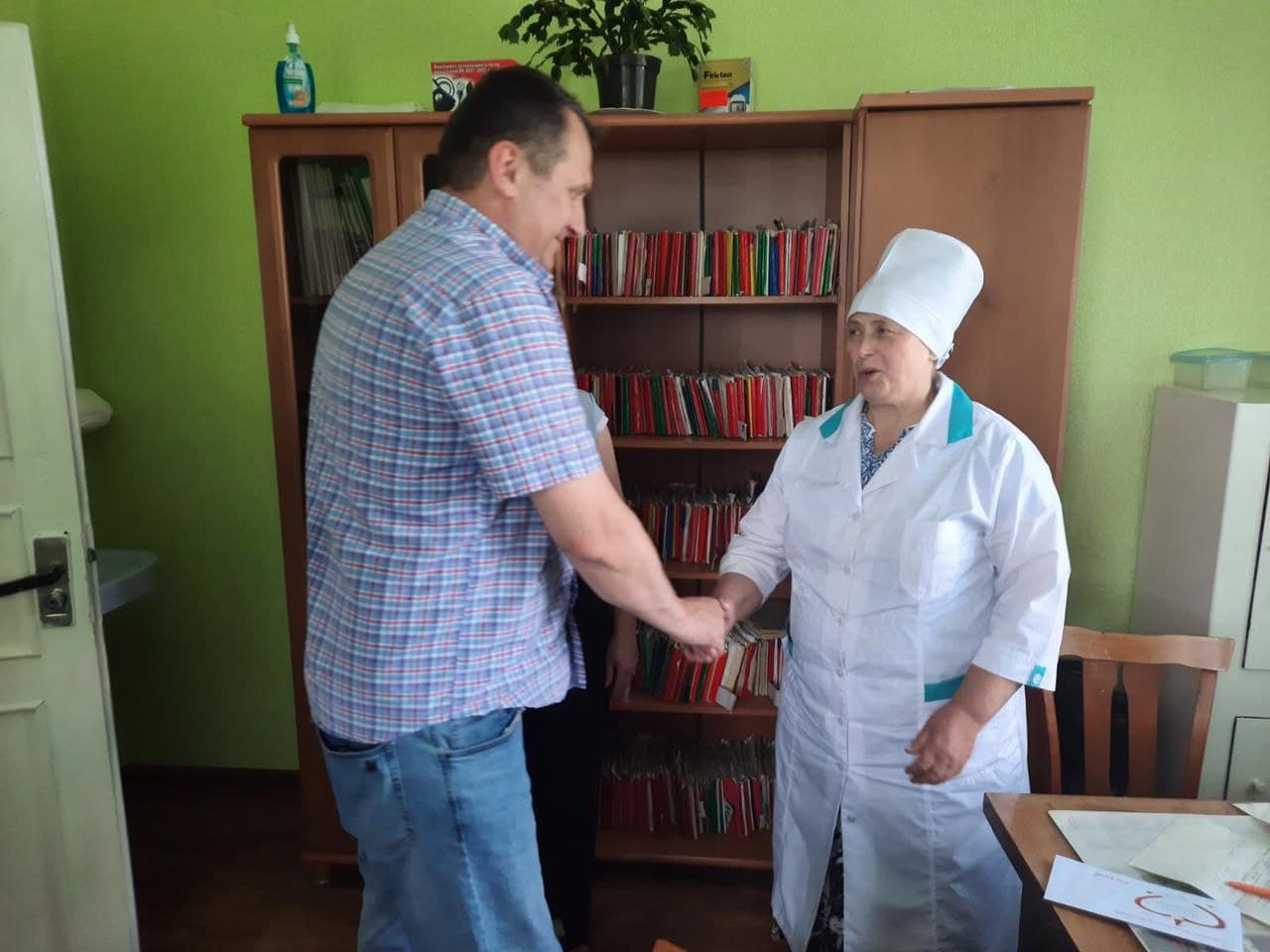22 06 novost zhytomyr medyka glav - Депутати від «Нашого краю» на Житомирщині привітали медиків з професійним святом