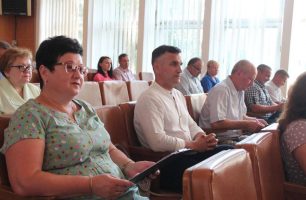15 07 romaniv 306x200 - Депутаты «Нашего края» поддержали новые налоговые ставки для Романова на Житомирщине