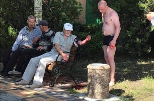 15 07 skadovsk 306x200 - «Наш край» требует от мэра Скадовска решить проблему бездомных собак