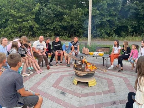 22 07 kyevshhyna - По инициативе «Нашего края» в Мирче появилась территория для отдыха молодежи