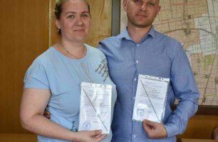 30 07 nykolaev 306x200 - Двое врачей получили служебное жилье на Николаевщине, — «Наш край»