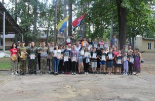 16 08 zhytomyr 306x200 - Депутат от «Нашего края» материально поддержал детский лагерь на Житомирщине