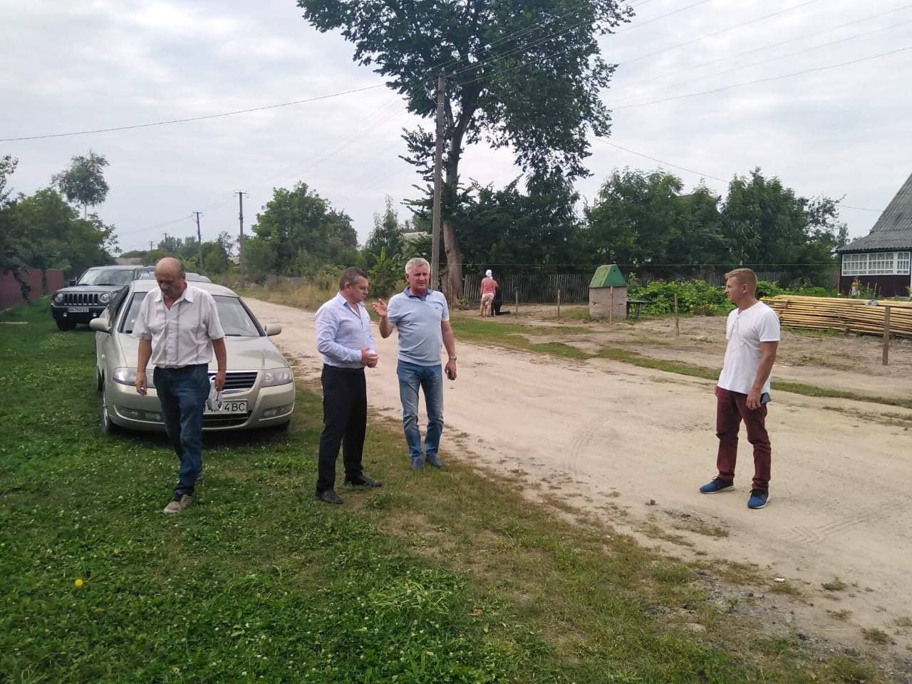 17 08 zhytomyr - Депутат від «Нашого краю» надасть техніку  для ремонту доріг на Житомирщині