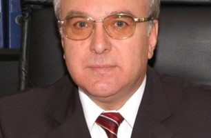 20 08 herson 306x200 - Анатолий Юрченко получил почетную награду от Херсонского облсовета
