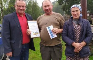 30 08 zhytomyr 3 306x200 - «Наш край» чествовал семью из Житомирщины, трое детей которой — участники АТО