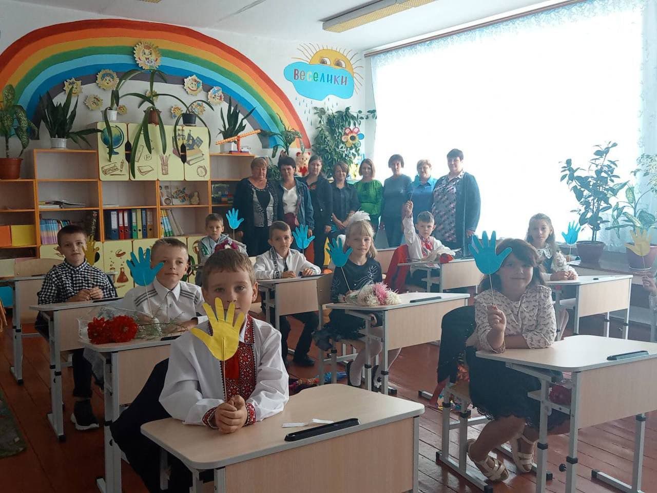 02 09 zhytomyr 2 - Благодаря депутату от «Нашего края» школа на Житомирщине получила новую мебель