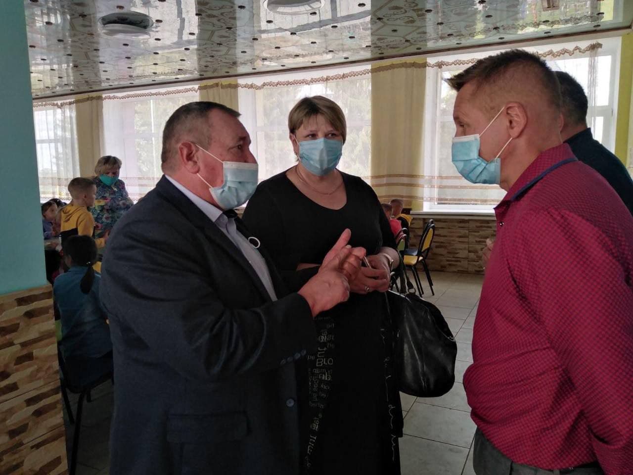 03 09 zhytomyr - Депутаты от «Нашего края» проверили организацию питания в Романовской гимназии на Житомирщине