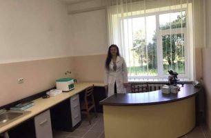 06 09 zhytomyr 306x200 - Депутат от «Нашего края» профинансировал создание лаборатории в поликлинике на Житомирщине