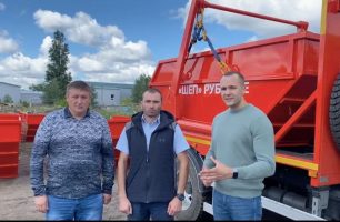 08 09 lugansk 306x200 - Благодаря «Нашему краю» на Луганщине приобрели технику для уборки мусора