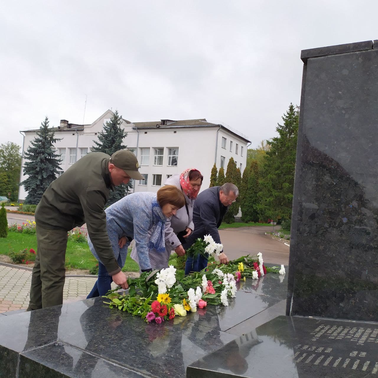 23 09 zhytomyr 1 - В День партизанской славы депутаты от «Нашего края» на Житомирщине почтили погибших