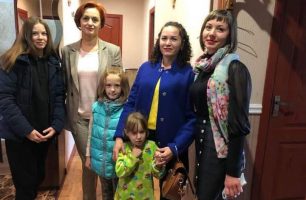 01 10 zhytomyr 306x200 - Діти з прийомних родин отримали подарунки від депутата «Нашого краю» на Житомирщині