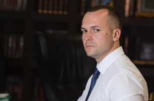 konov 306x200 - При поддержке нардепов от «Нашего края» в Рубежном на Луганщине приобрели школьные автобусы