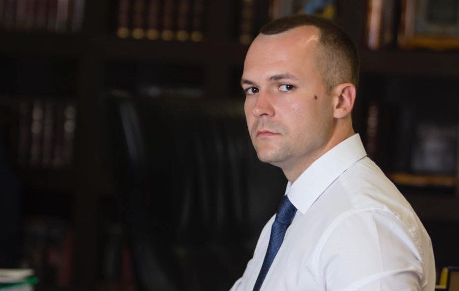 konov - При поддержке нардепов от «Нашего края» в Рубежном на Луганщине приобрели школьные автобусы