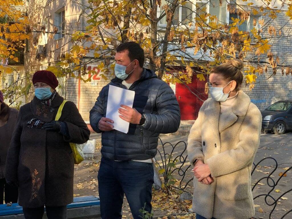 apteka - При содействии депутата от "Нашего края" в отдаленном микрорайоне Бердянска заработала круглосуточная аптека