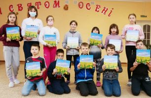 fotoknygy 306x200 - При поддержке «Нашего края» дети-сироты в Киевской области получили собственные фотокниги