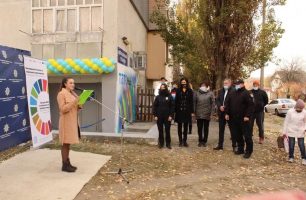 klub 306x200 - В Луганской области при поддержке депутатов от «Нашего края» открыли клуб семейного досуга
