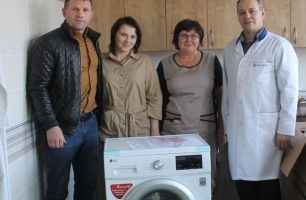 olevsk 306x200 - Депутат от «Нашего края» подарил стиральную машину детской больнице на  Житомирщине