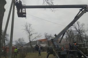 osvitlennya 306x200 - Депутат от «Нашего края» приобрела оборудование для освещения целого района Малина
