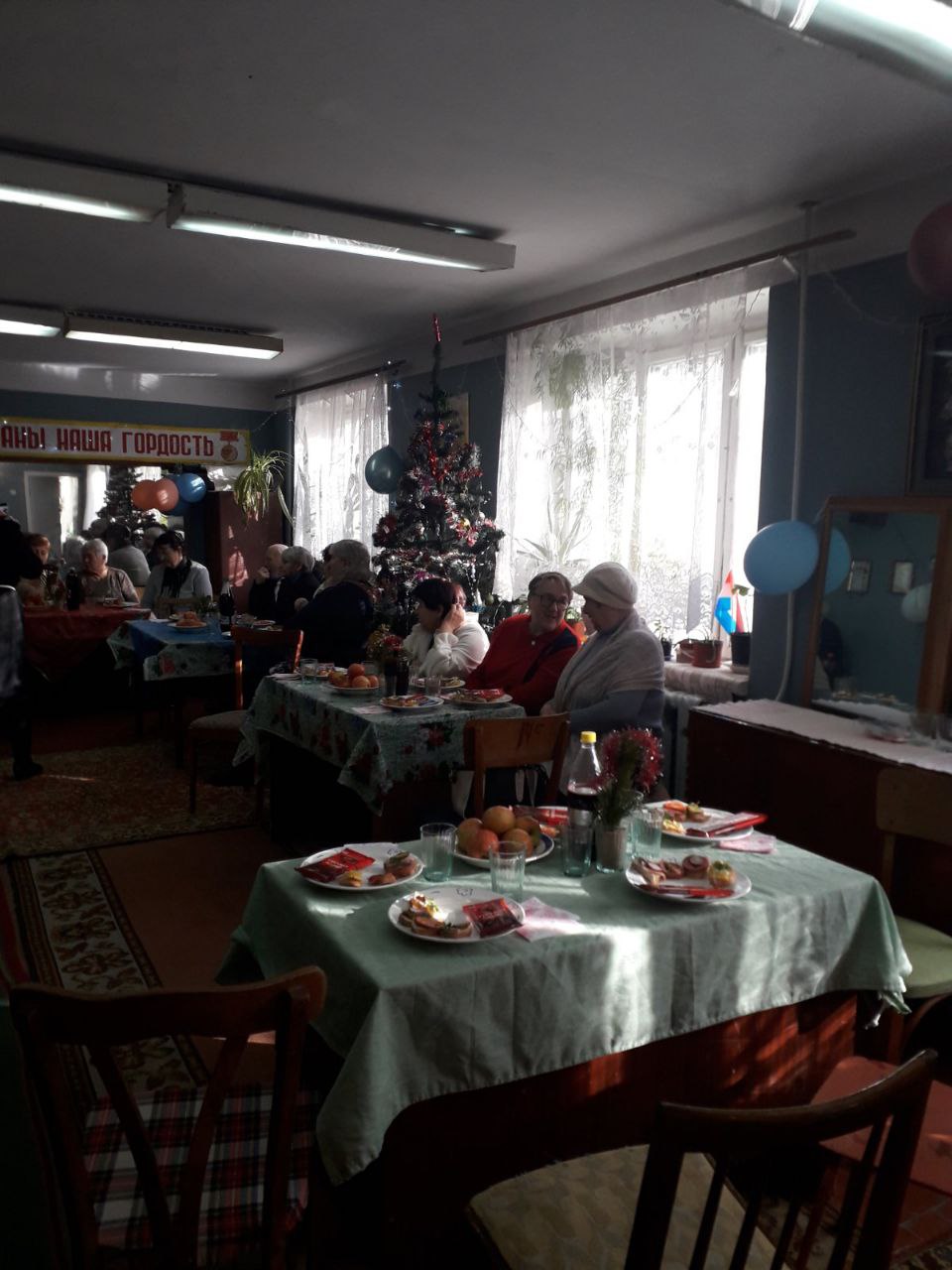 photo 2021 12 20 16.56.08 - Депутат от «Нашего края» организовала чаепитие для ветеранов в Херсоне